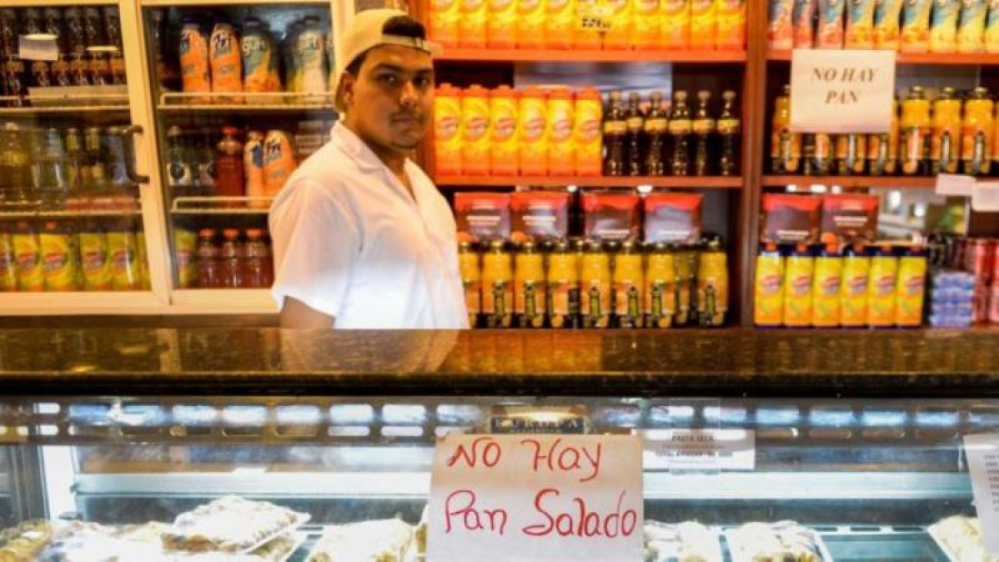 Venezuela: amenazan con tomar panaderías para evitar la escasez