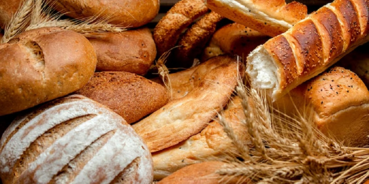 Guía para entender cómo se compone el precio del pan, la leche y la carne