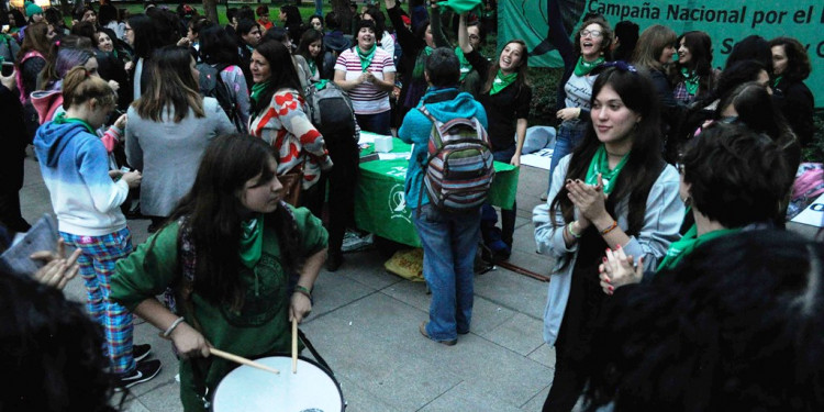 Hoy habrá un pañuelazo federal a favor del aborto legal