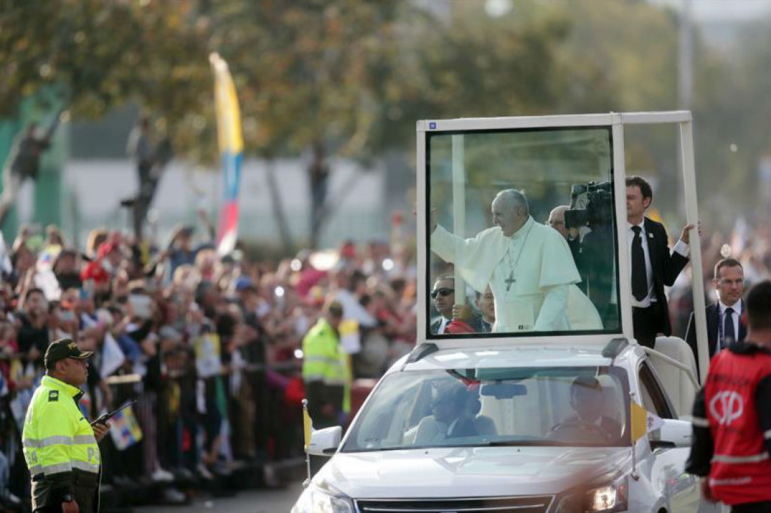 Una Bogotá blindada y con ley seca recibe al papa Francisco