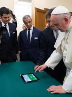 Papa tuitstar: Francisco superó los 40 millones de seguidores