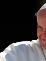 Francisco concede que se absuelva "el pecado del aborto"