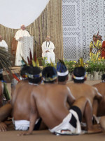 En Perú, el Papa cargó contra la trata de personas 