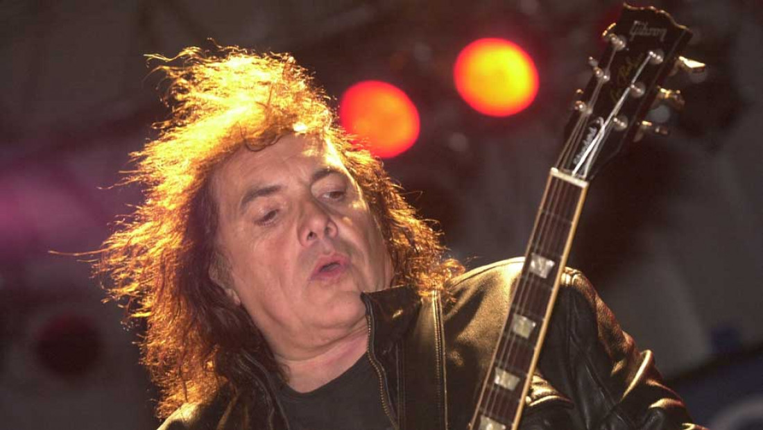 25 de febrero de 2005: Muere "Pappo"