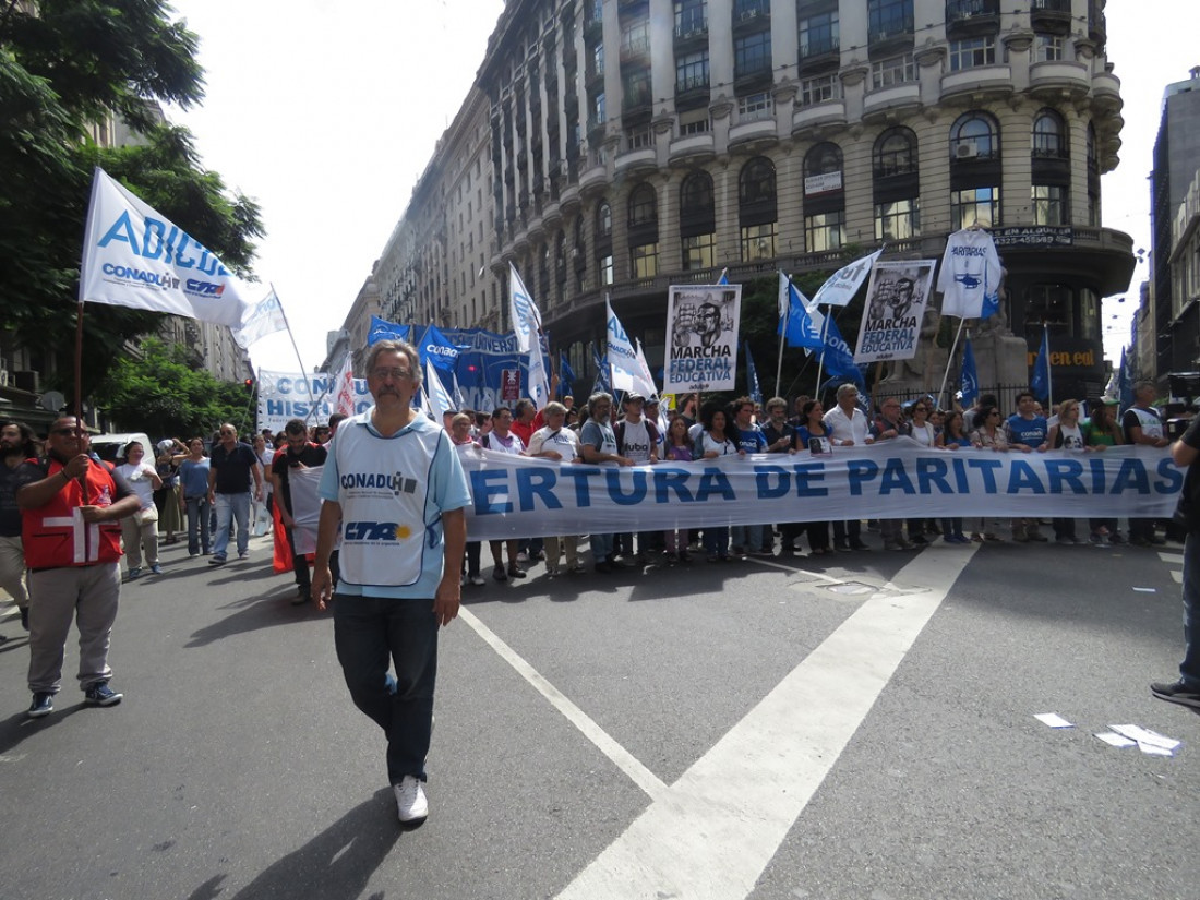 Docentes universitarios rechazaron el 18 % de aumento en cuatro cuotas