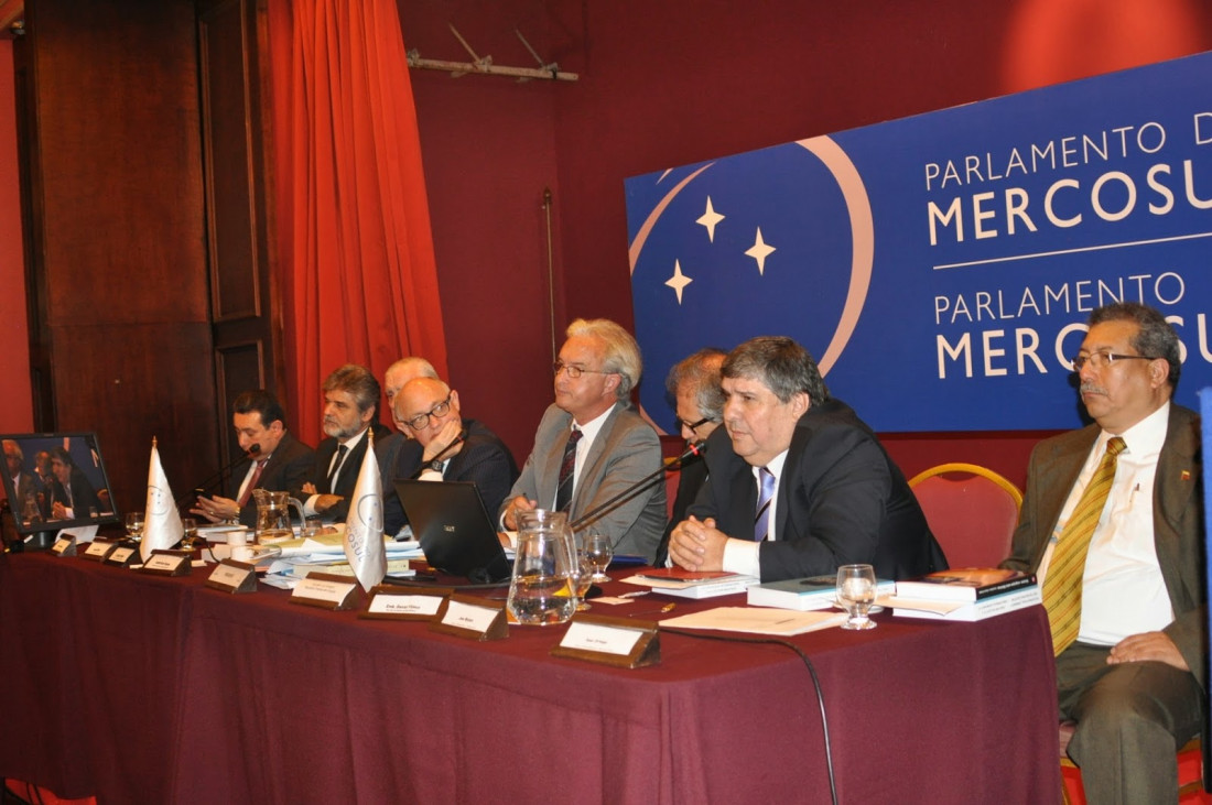 Diputados debatirá la reforma para elegir legisladores ante Parlasur