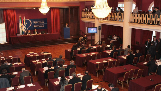 imagen Tiene dictamen la elección de los diputados del Parlasur