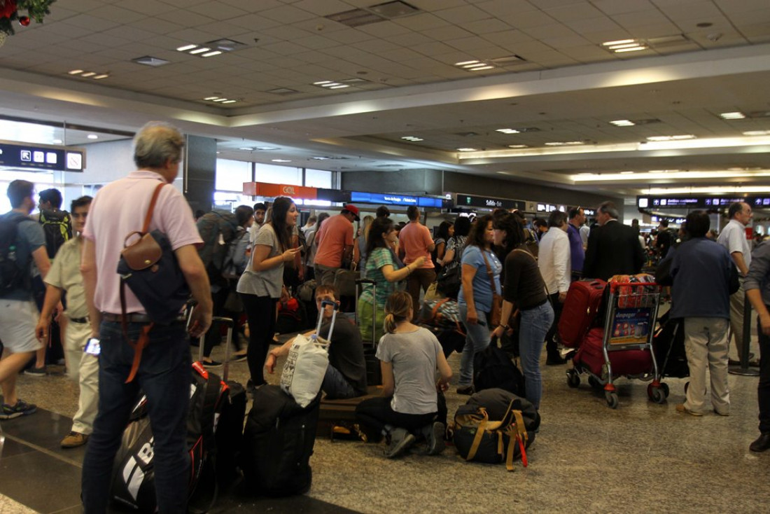 Gremios anticipan paros en todos los aeropuertos para la semana que viene
