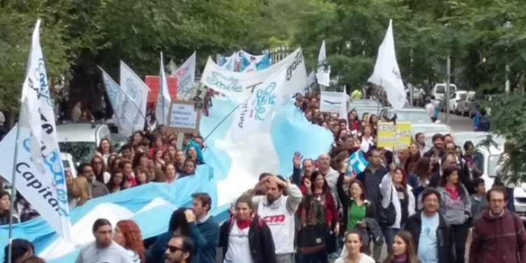 4A: paro de docentes en Mendoza y en todo el país