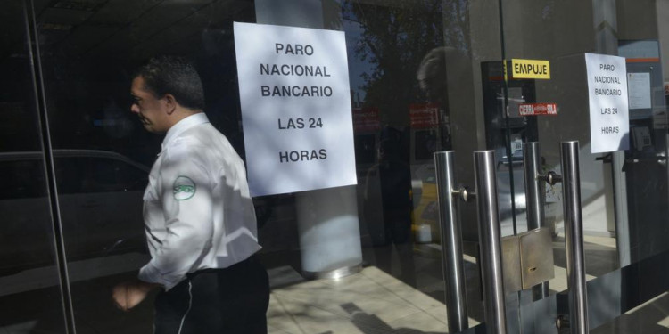  La Bancaria aseguró que el paro tuvo una adhesión del 100%