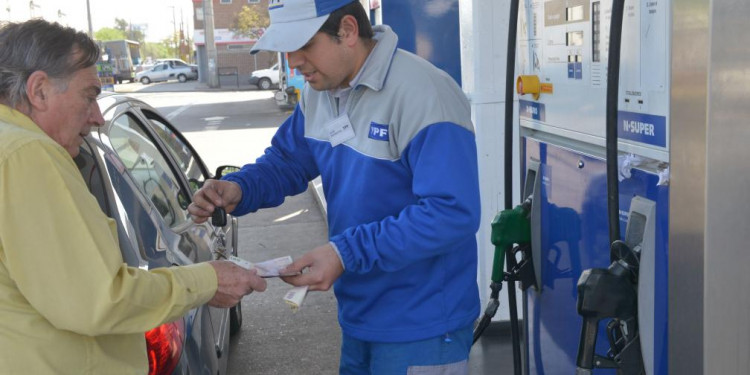 "Los empresarios aumentan el combustible y no le quieren aumentar el salario a los trabajadores"