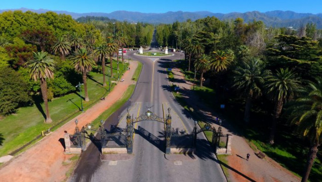 imagen A pesar de las advertencias, hubo pícnics en el Parque San Martín