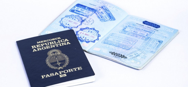 Adiós al sellado en los pasaportes para entrar o salir de la Argentina