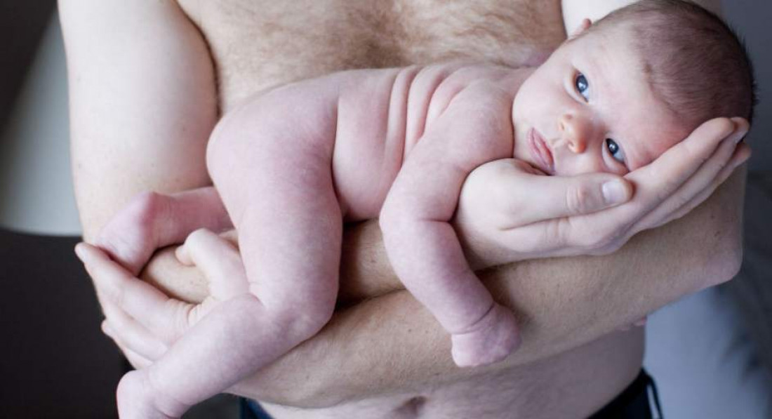 El Senado avaló el dictamen para extender la licencia por maternidad y paternidad