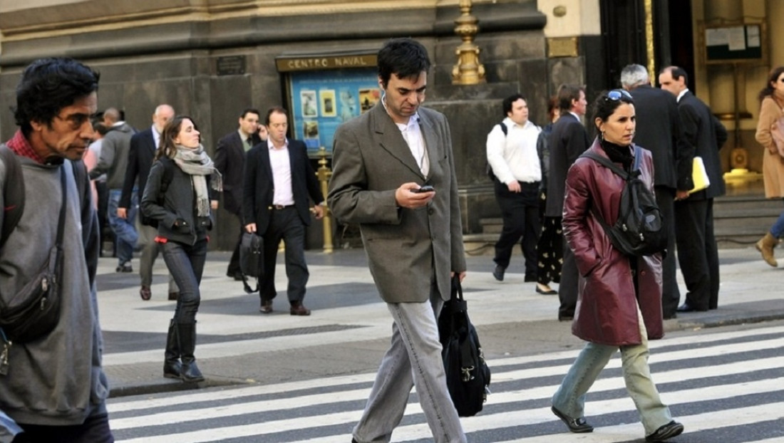 Seguridad Vial: el uso del celular, el principal motor de los siniestros peatonales 