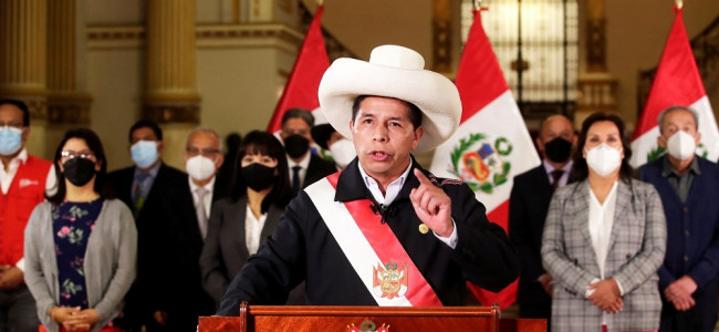 Finalmente, el Congreso de Perú desplazó a Castillo y tomará juramento a la vicepresidenta Boluarte