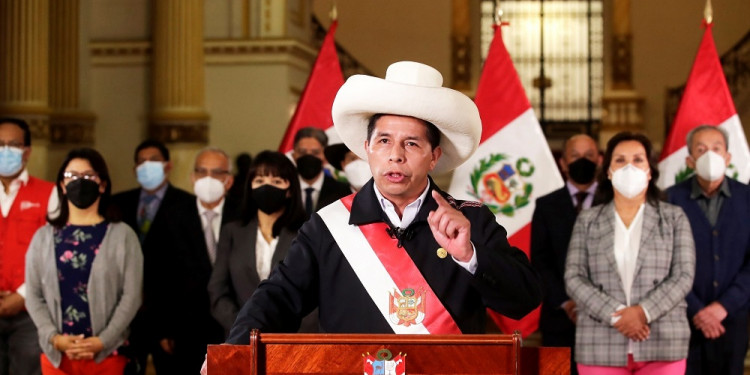 Finalmente, el Congreso de Perú desplazó a Castillo y tomará juramento a la vicepresidenta Boluarte
