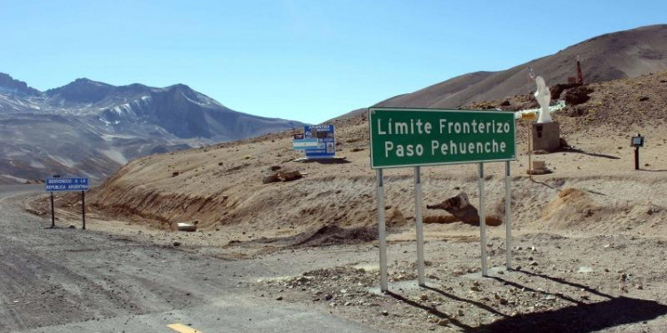 Los camiones ya transitan por el Paso Internacional Pehuenche