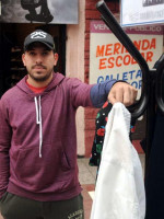 Se lanza el primer "perchero solidario" de Mendoza
