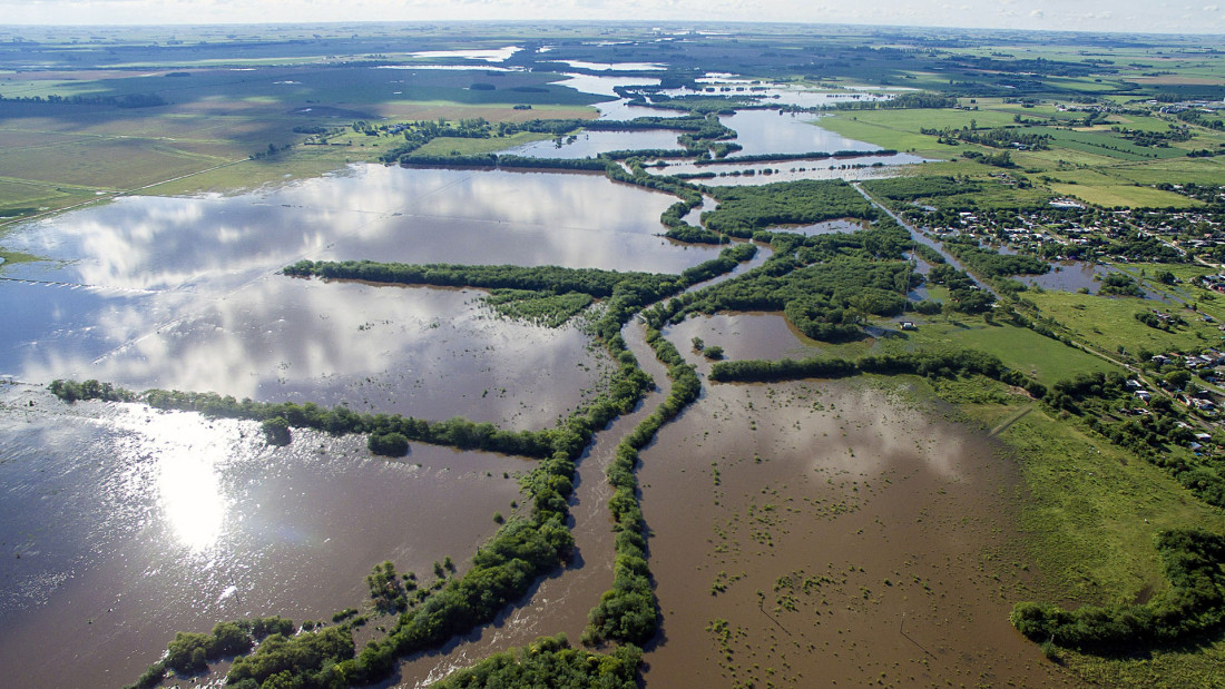 Inundaciones y rutas cortadas en las provincias de Buenos Aires y La Pampa