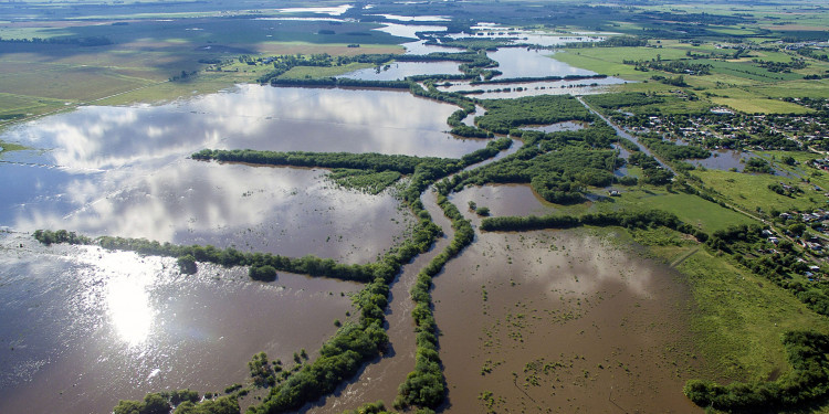 Inundaciones y rutas cortadas en las provincias de Buenos Aires y La Pampa