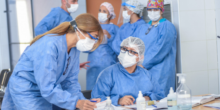 Trabajadores de la Salud cobrarán una asignación de 5000 pesos durante cuatro meses