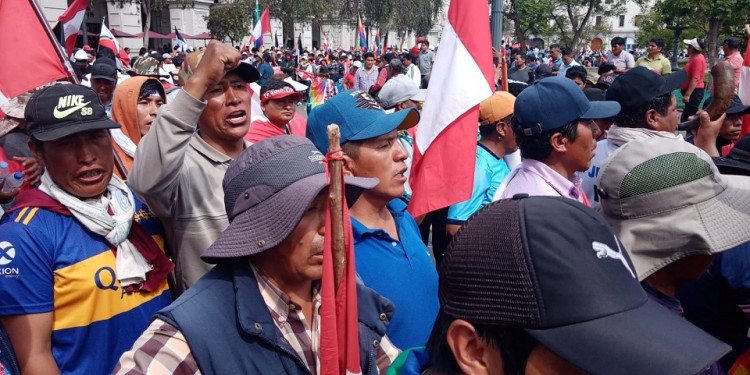 Perú: continúan las marchas y manifestaciones en Lima para pedir la renuncia de Dina Boluarte