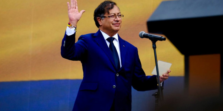 Asumió Gustavo Petro como presidente en Colombia: unión nacional e igualdad, entre los ejes de su gestión