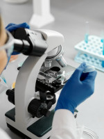 Investigación para el cáncer: hay más de 3 mil nuevos tratamientos potenciales 