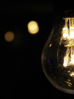 Qué negoció el Gobierno de Mendoza con las distribuidoras eléctricas para destrabar los litigios
