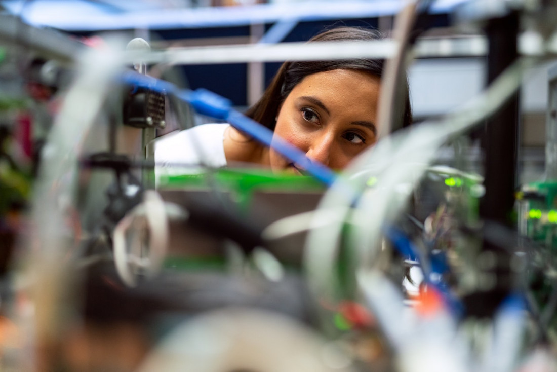 Crece la participación de mujeres en Ciencia, pero se estanca en Tecnología