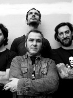 Pez le da "Pelea al horror" en su nuevo disco 