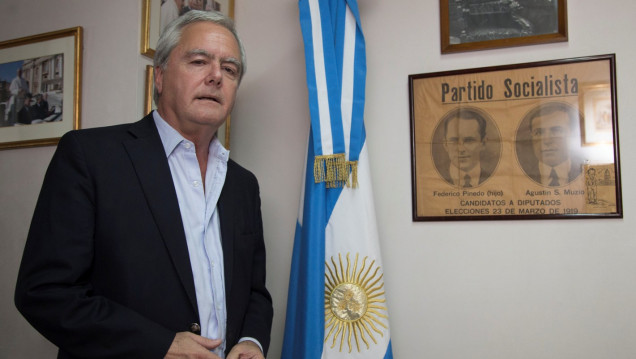 imagen Federico Pinedo entregará los atributos presidenciales