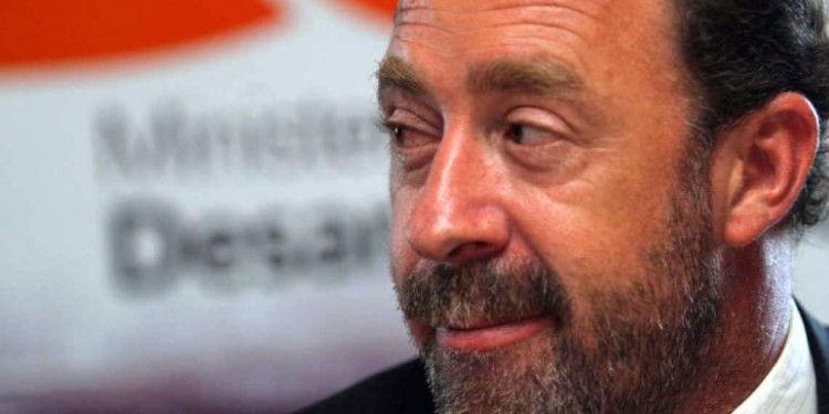 Radicales avalan aumento a estatales pero denuncian pacto entre Paco y Blas
