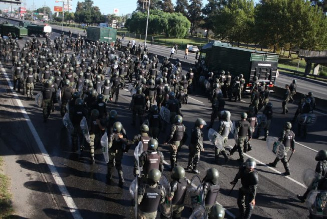 Buenos Aires: aplicaron el protocolo antipiquetes para liberar la Panamericana