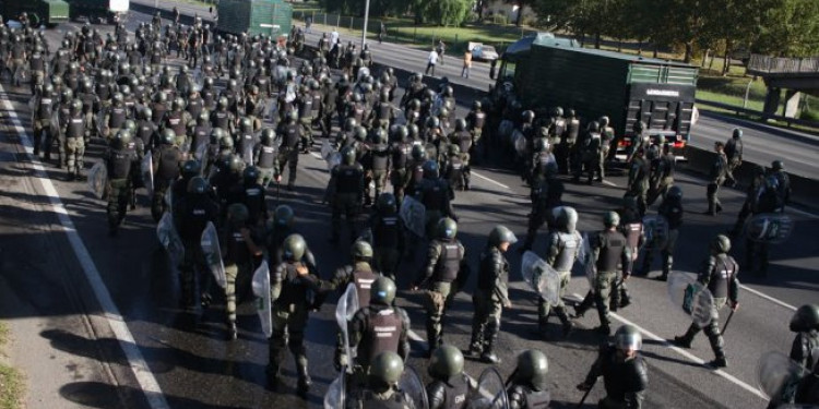 Buenos Aires: aplicaron el protocolo antipiquetes para liberar la Panamericana