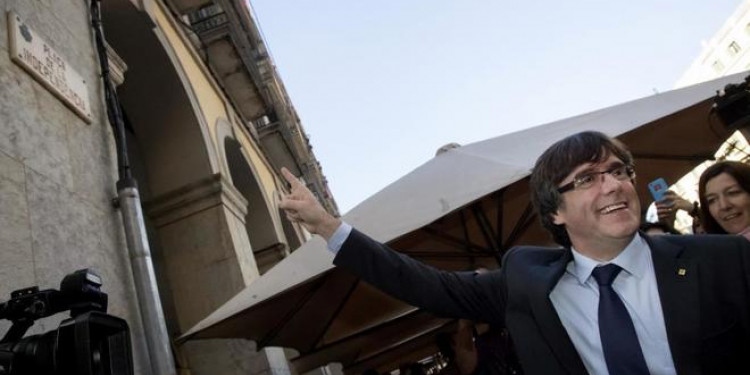 Luego de las masivas marchas, Puigdemont se fue a Bélgica