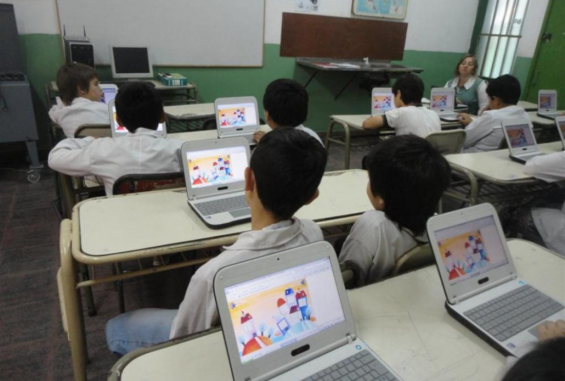"Pizarra Blanca", la primera plataforma virtual para padres y escuelas públicas de Mendoza 