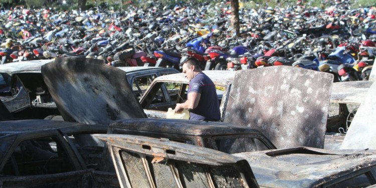 Convenio para descomprimir el depósito de autos San Agustín