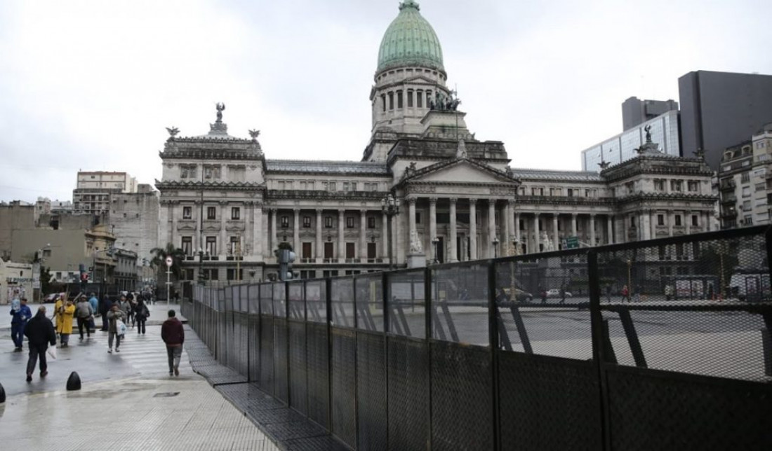 El Senado rechazó el aborto legal y el debate quedaría para 2020