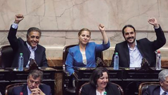 imagen Tres diputados del PO no participarán en la apertura de sesiones ordinarias