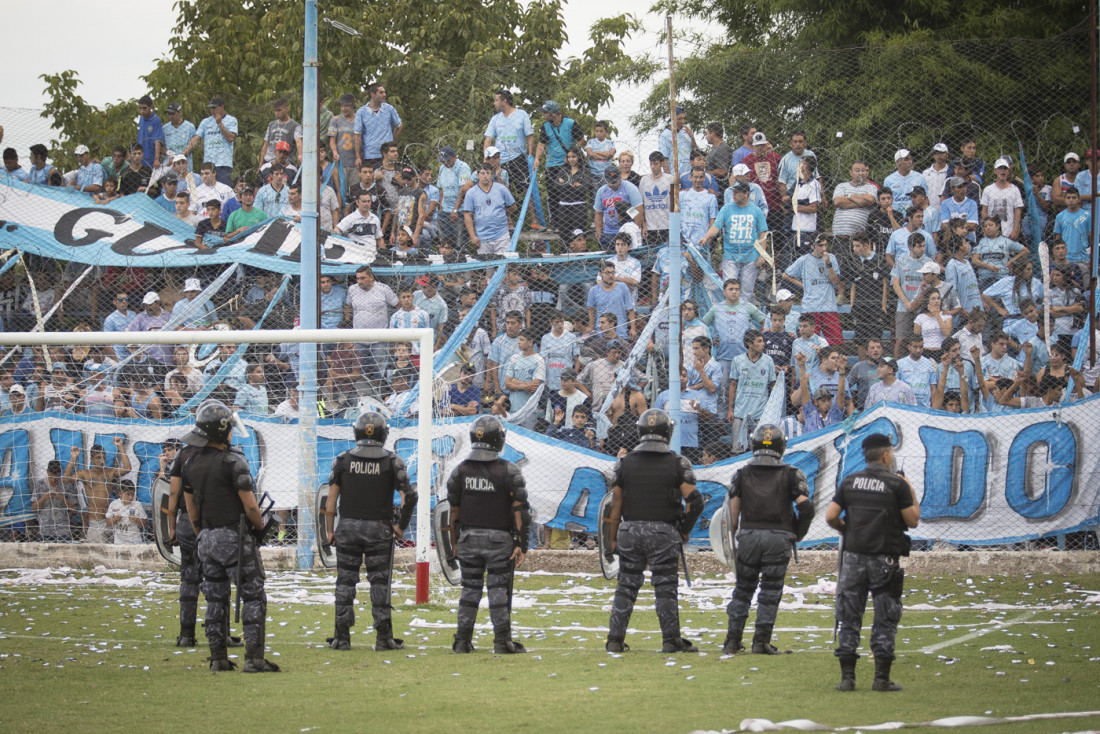 Operativos policiales: el ministro de Seguridad apuntó al ambiente futbolístico