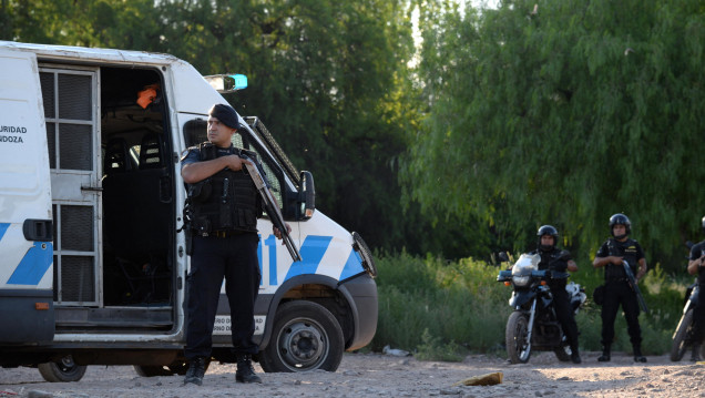 imagen Los servicios extraordinarios conforman el 50 % del sueldo policial