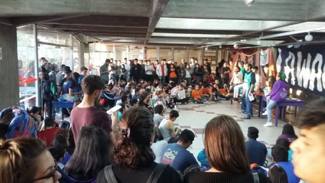 imagen Tomaron más facultades de la UNCUYO para apoyar el reclamo docente