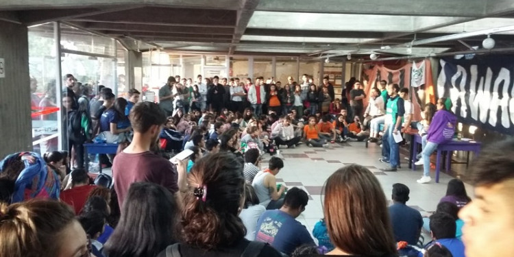 Tomaron más facultades de la UNCUYO para apoyar el reclamo docente