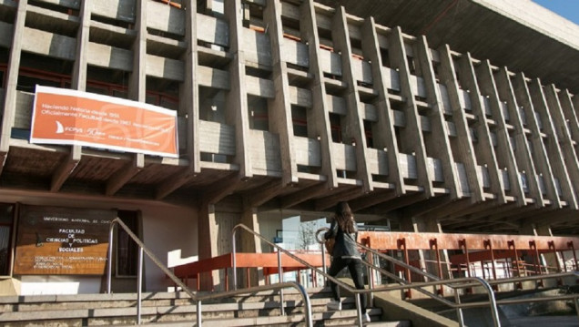 imagen Separaron en la Facultad de Ciencias Políticas a dos empleados por abuso y violencia de género