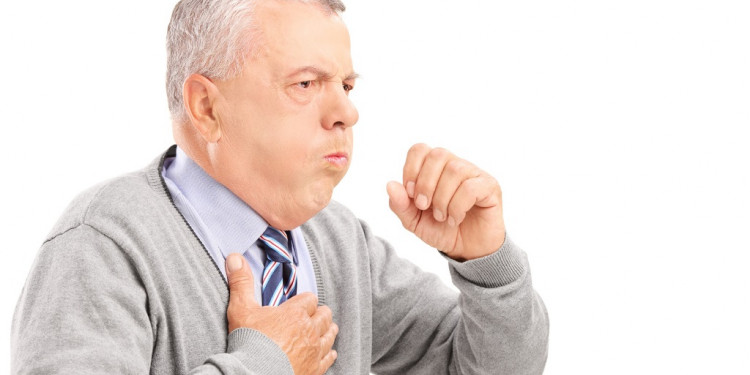 Forzar la tos no ayuda ante un infarto