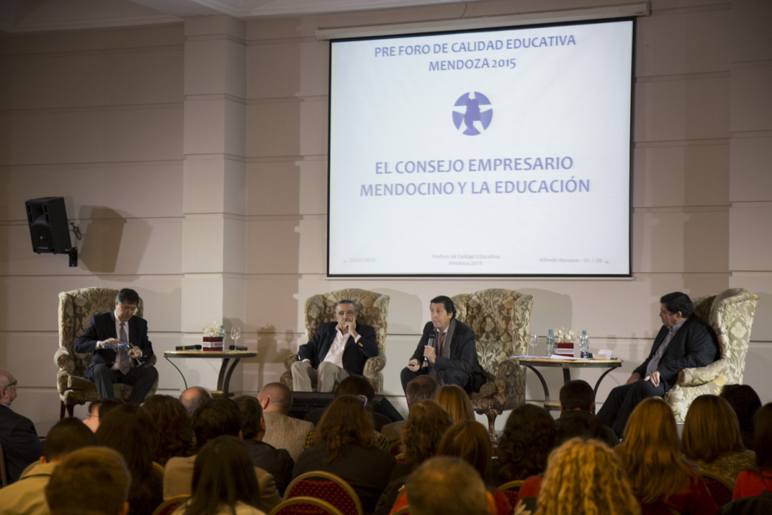 Cómo equilibrar calidad con masividad en la educación