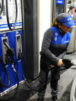 Petroleras se sumaron a Precios Justos y acordaron una suba de hasta el 4% mensual