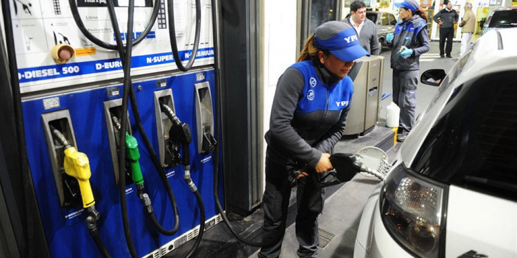 Petroleras se sumaron a Precios Justos y acordaron una suba de hasta el 4% mensual